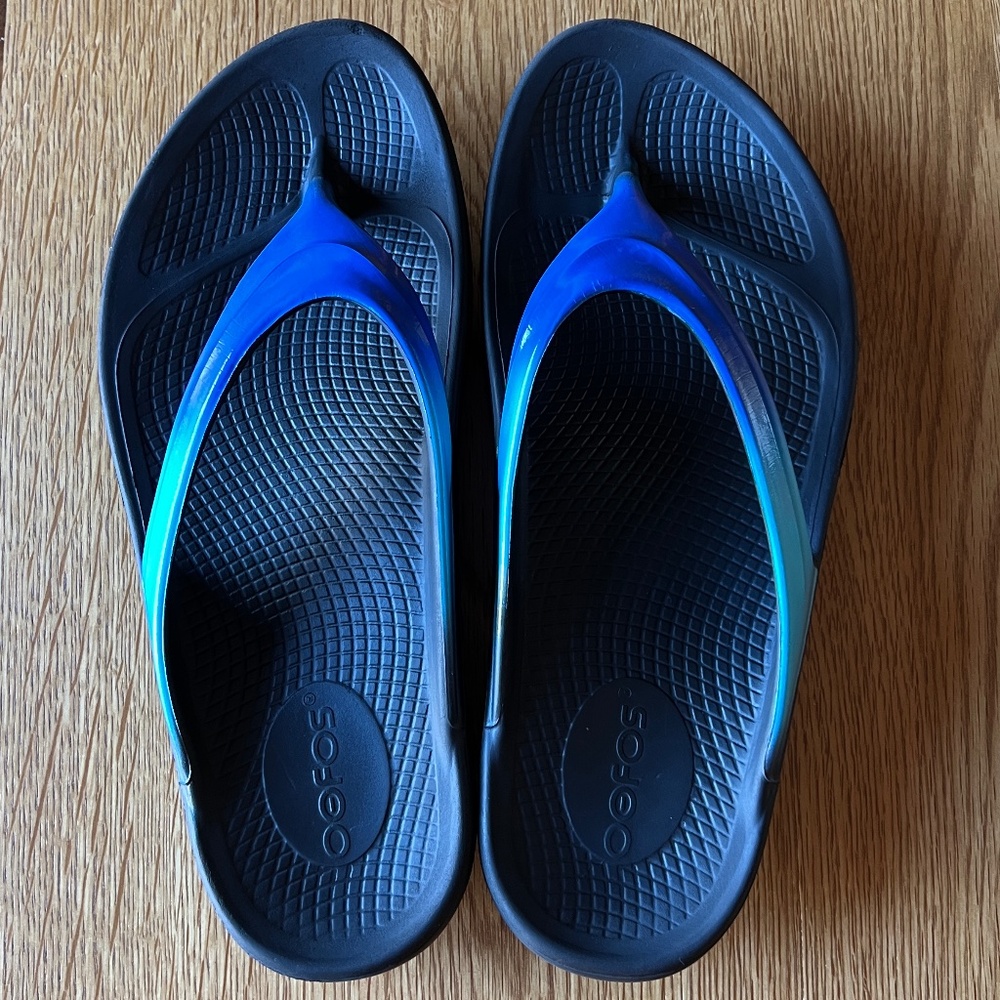 Oofos Women’s Luxe Sandal